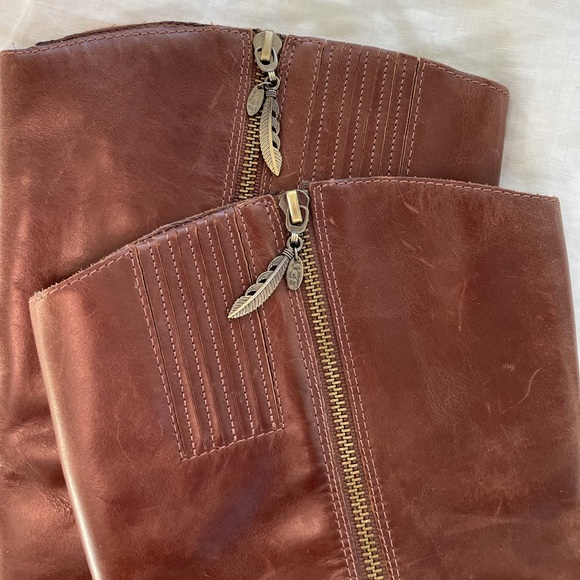 Ugg Neoma Brown Boot NWOT - Picture 7 of 8